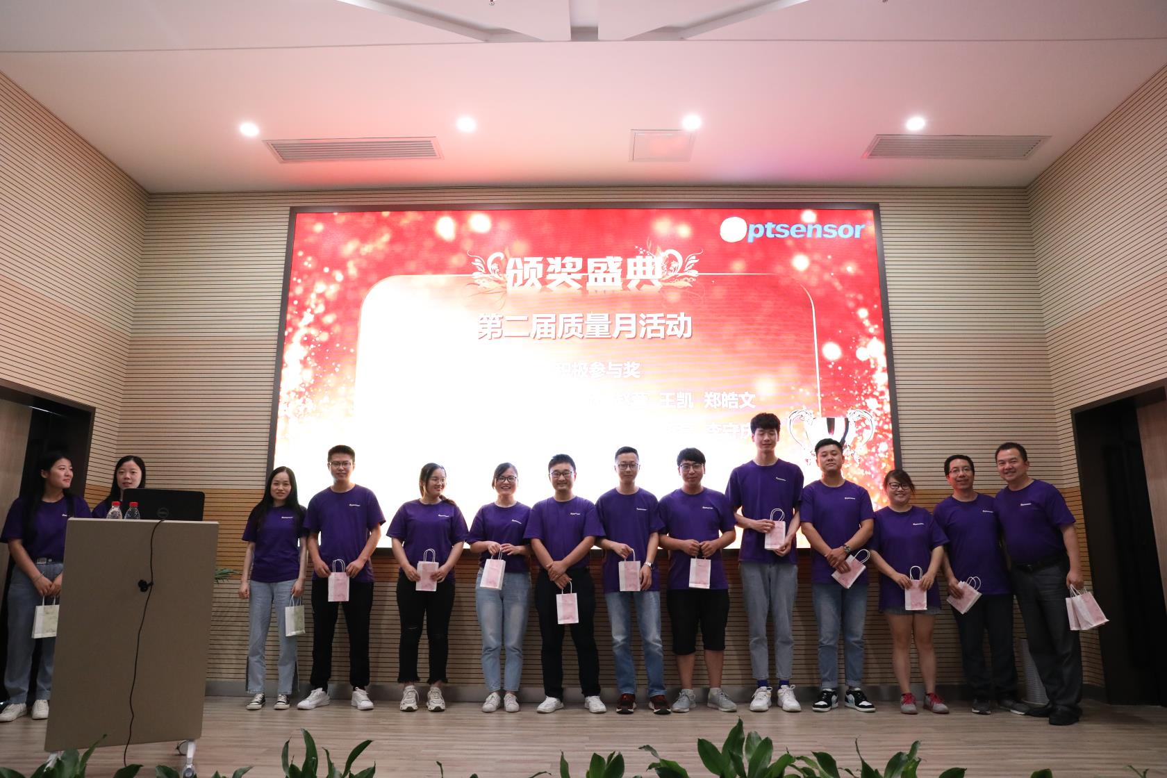 5f321b4c80735.jpg 5f321b4c80735.jpg